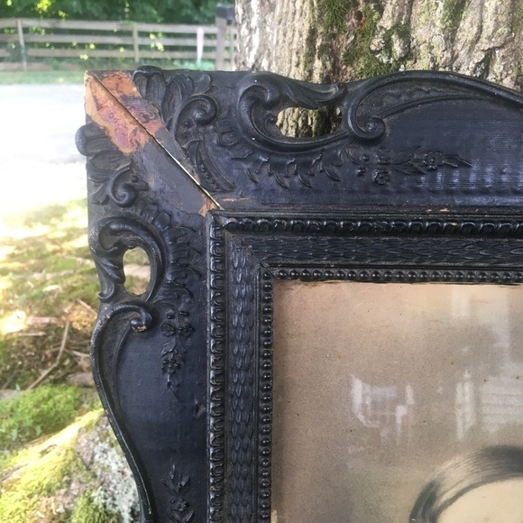 Antique Victorian Frame 1800’s Portrait Photograph - Picture 3 of 9
